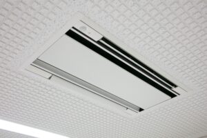 エアコンのフィルター掃除の手順と注意点を清掃のプロが解説