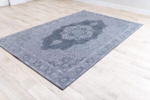 カーペット・絨毯のクリーニングは自分でできる？お掃除の流れを解説