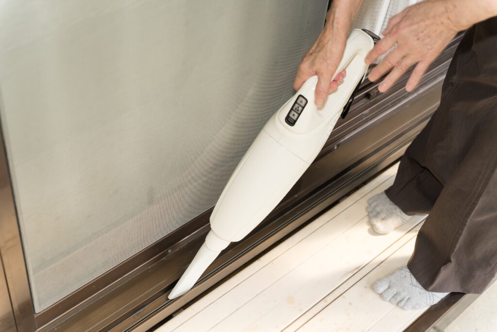 網戸・サッシの汚れ別のお手入れ 網戸・サッシの汚れ別のお手入れ