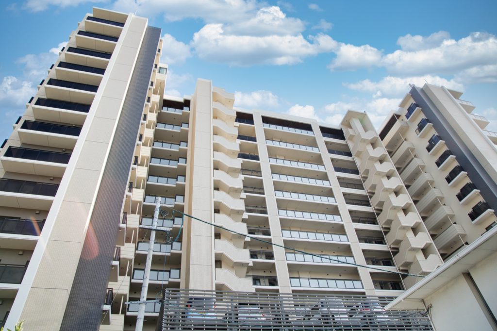 マンションの外階段