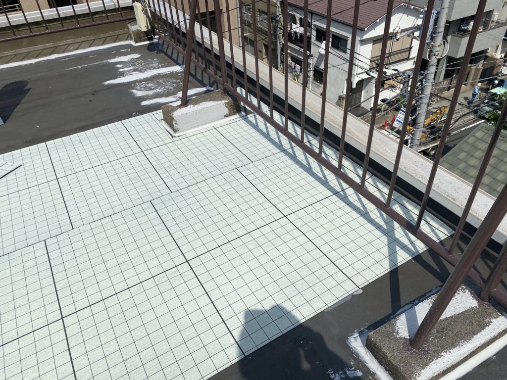 マンションの屋上清掃の内容