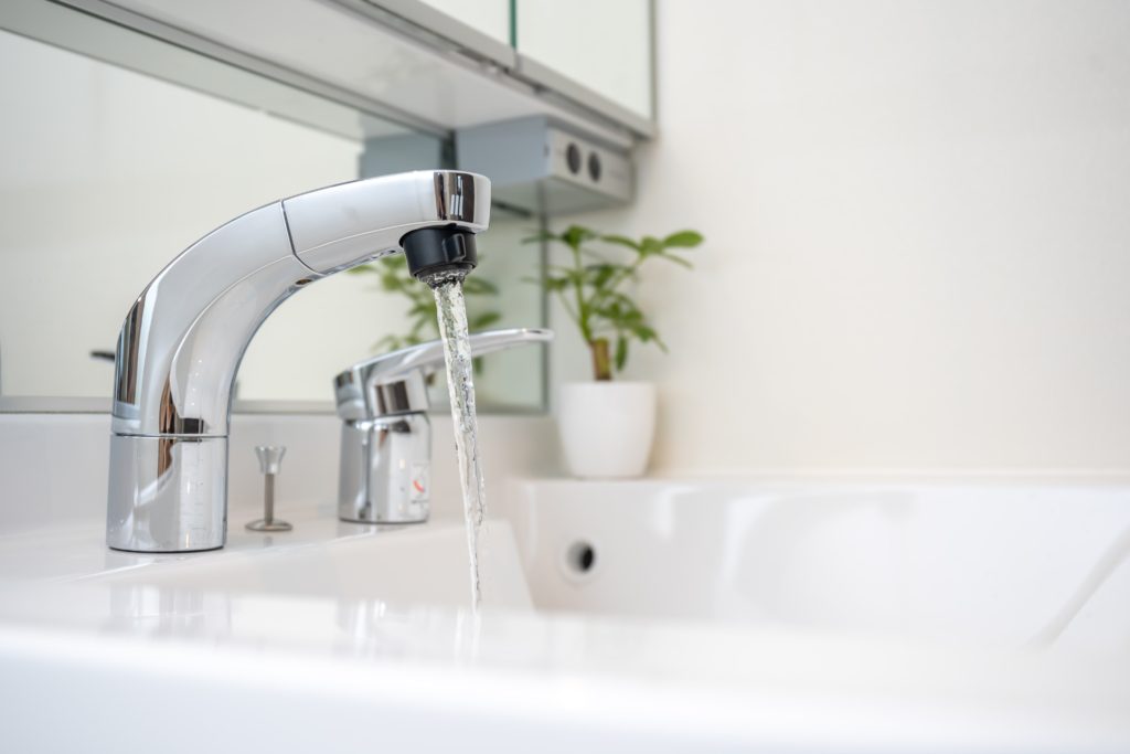 10046_00153_1 水まわりに発生する水垢とは