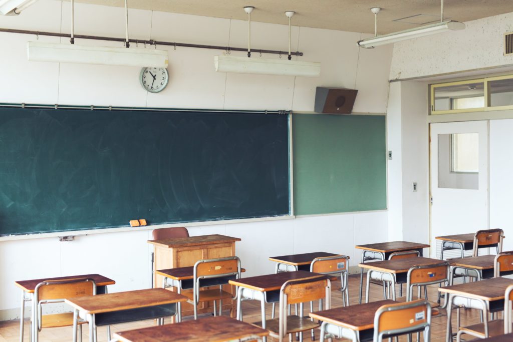 学校施設での清掃業者を選ぶポイント