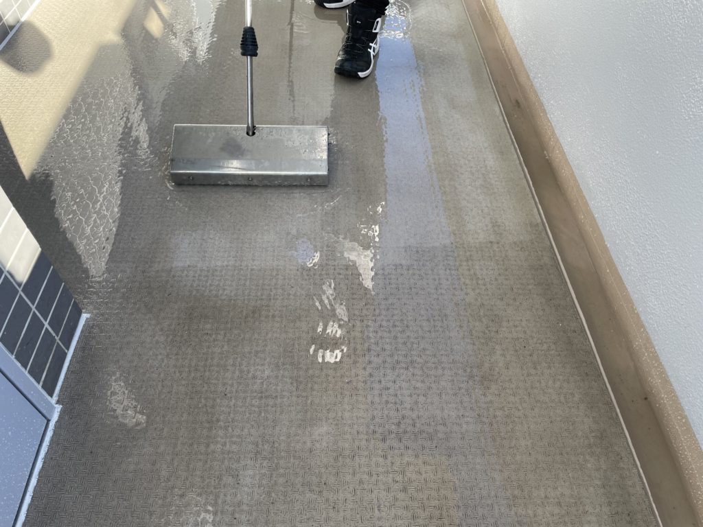 マンション共用部の害虫駆除は業者に