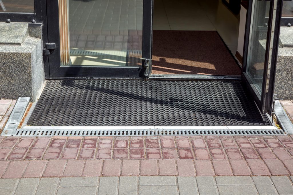 レンタルマットサービスを利用