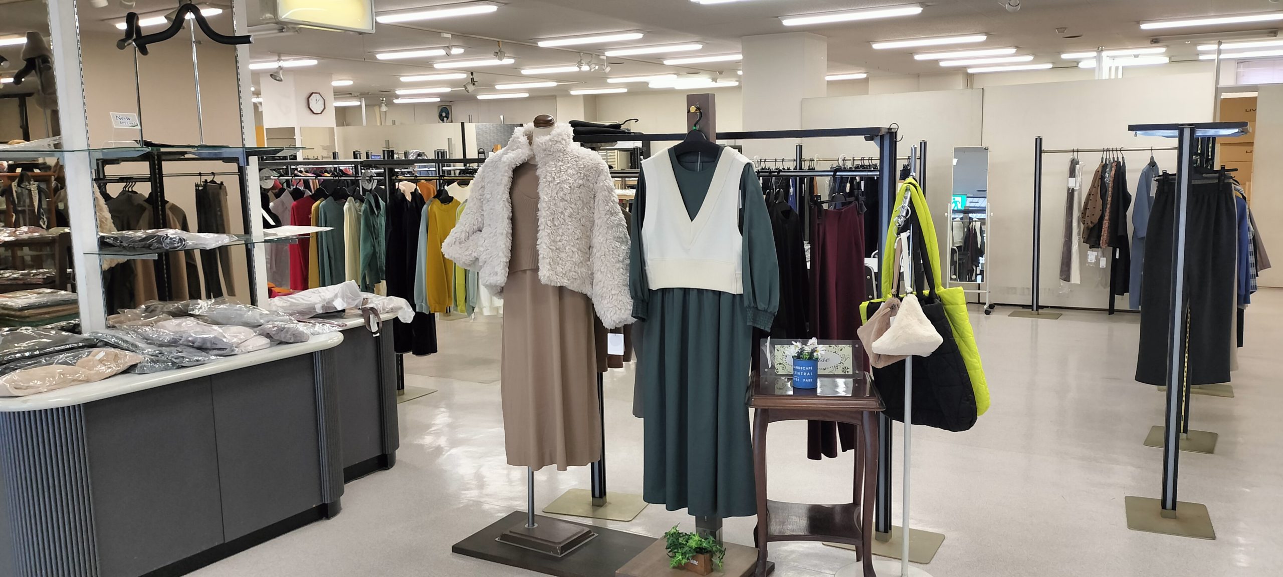 ㈱ユニカ　内観②