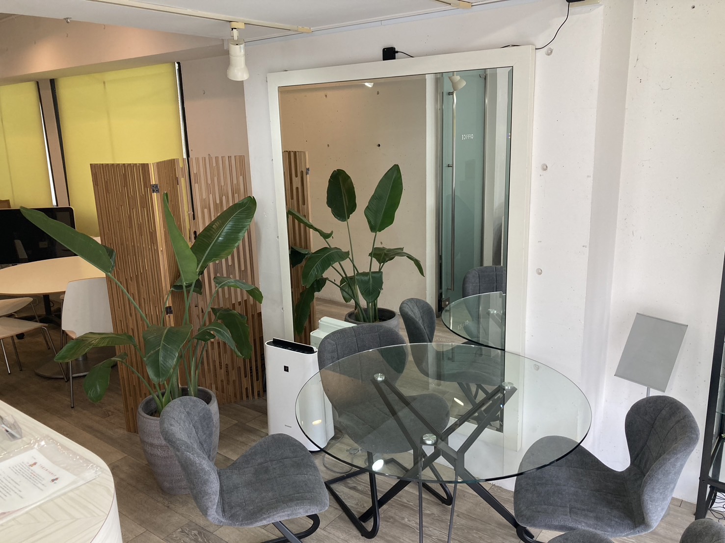 ㈱サンテクノロジー　内観