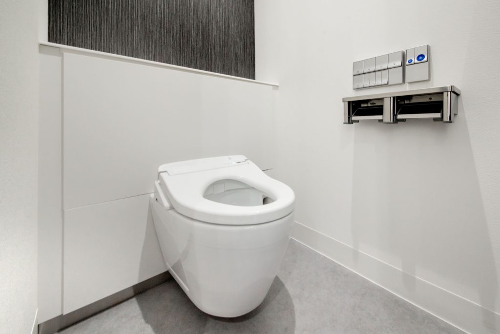 オフィスのトイレのニオイの原因