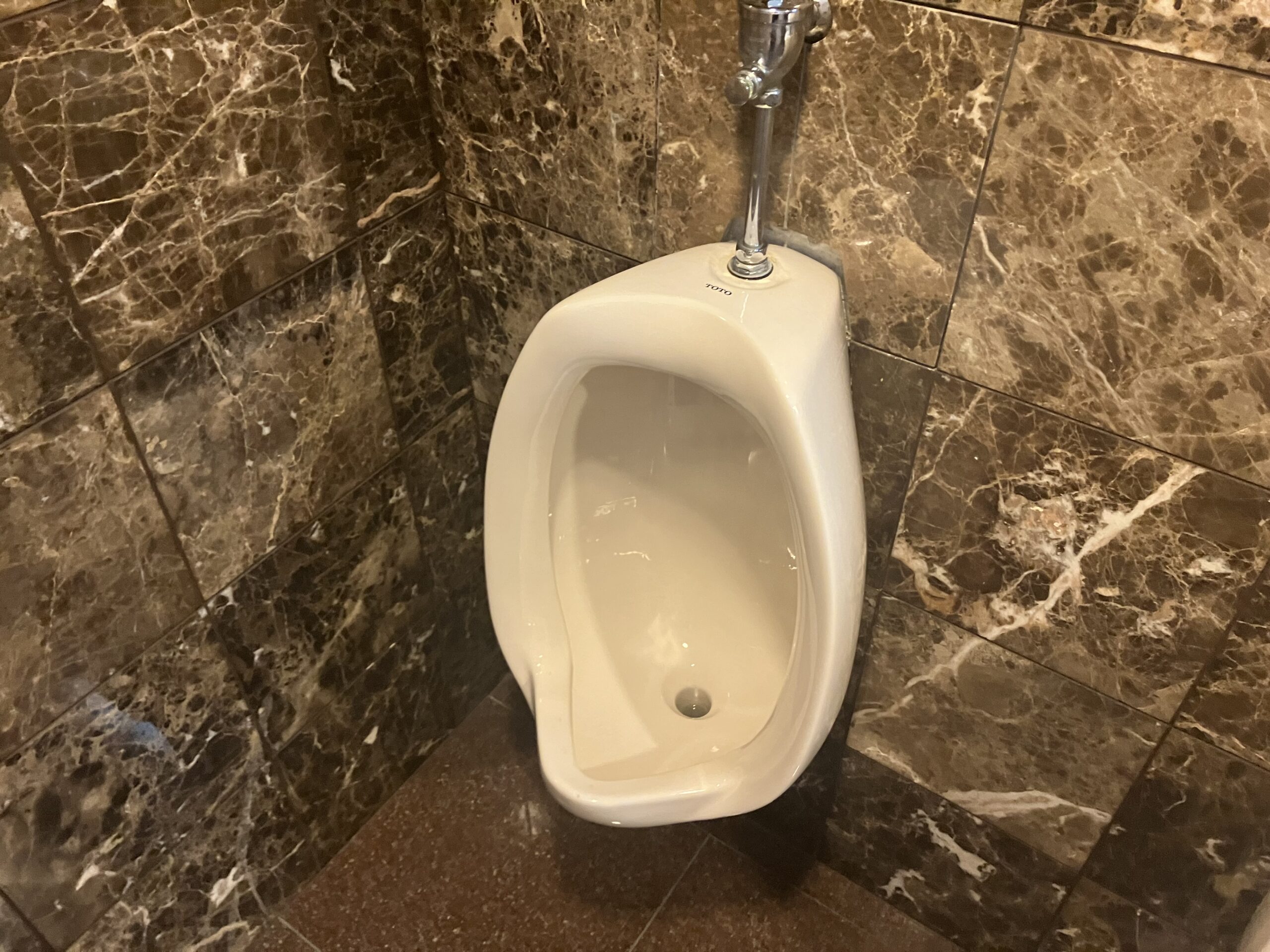トイレ小便器