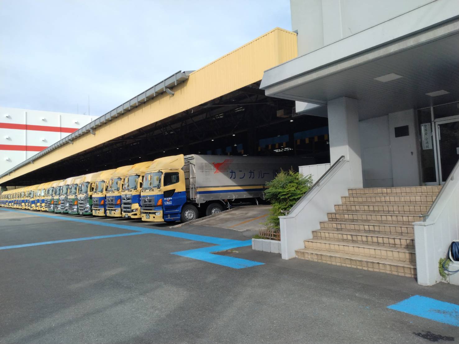 運送会社　清掃