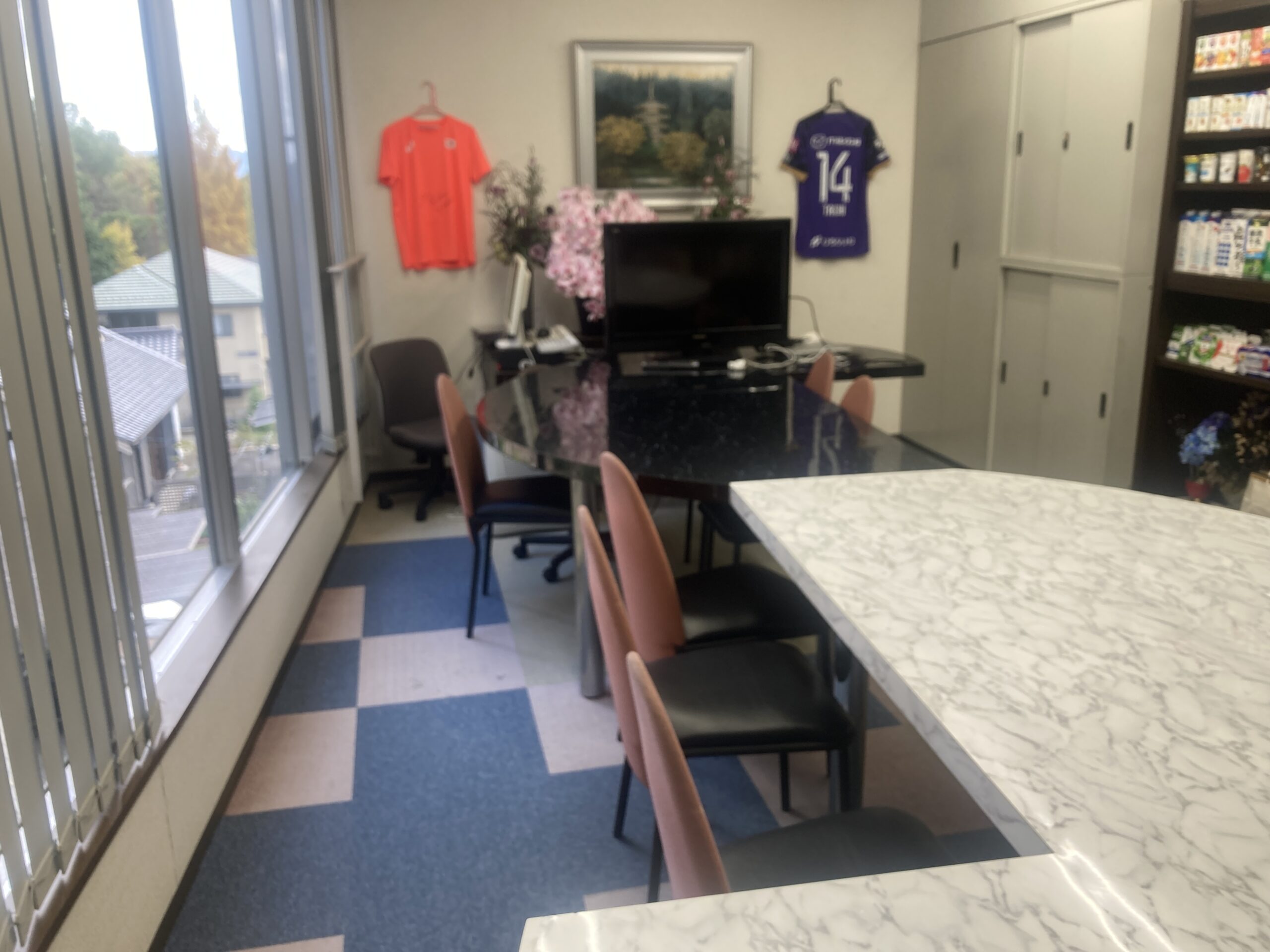 小林物産株式会社　会議室