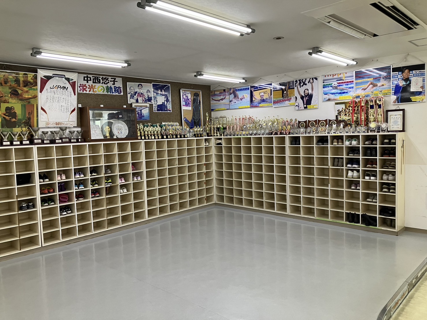 枚方スイミングスクール　共用部