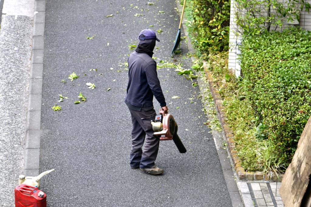 秋の清掃で快適な共用部を維持